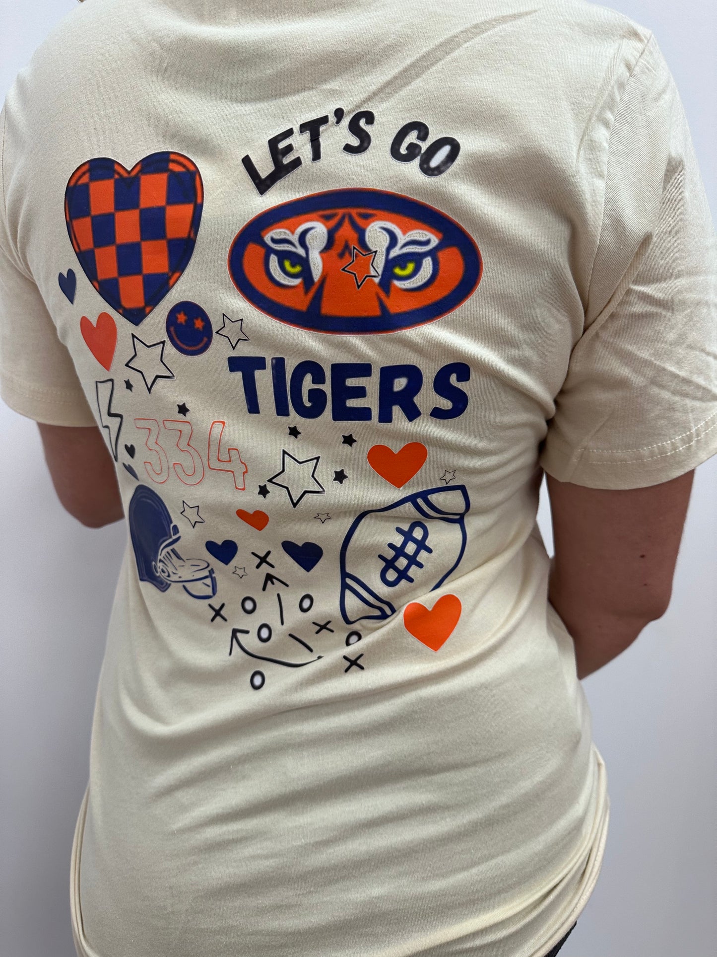 Auburn Tiger w/ Sunglasses Tee